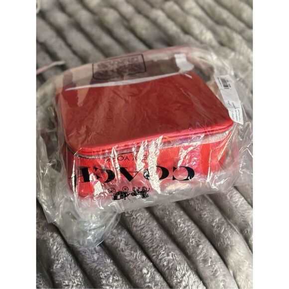 COACH | cassie cherry nwt red crossbody/shoulder bag/purse pocketbook handbag - Picture 7 of 16